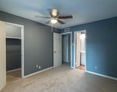 317 Valley Park Drive - Photo Thumbnail 20