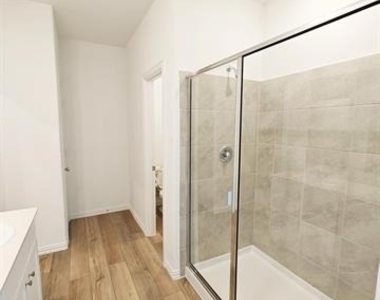 8404 Honeylocust Street - Photo Thumbnail 13