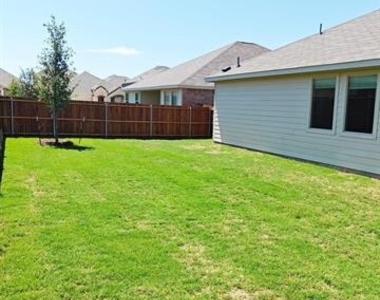 8404 Honeylocust Street - Photo Thumbnail 20