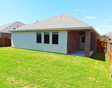 8404 Honeylocust Street - Photo Thumbnail 21