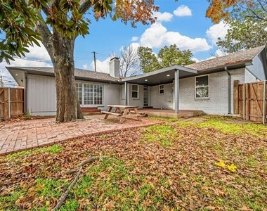 9806 Parkford Drive - Photo Thumbnail 20