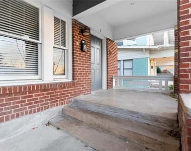 813 May Street - Photo Thumbnail 4