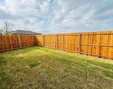 4331 Rendezvous Way - Photo Thumbnail 22