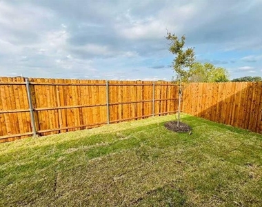 4331 Rendezvous Way - Photo Thumbnail 23