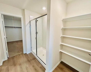 4331 Rendezvous Way - Photo Thumbnail 13