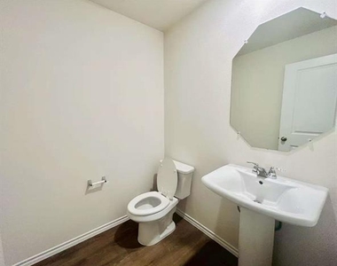 4331 Rendezvous Way - Photo Thumbnail 18