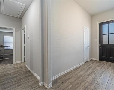 579 Ruthye Lane - Photo Thumbnail 4