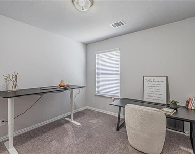 579 Ruthye Lane - Photo Thumbnail 5