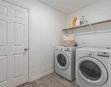 579 Ruthye Lane - Photo Thumbnail 10