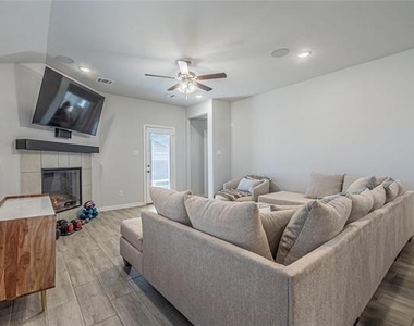 579 Ruthye Lane - Photo Thumbnail 17