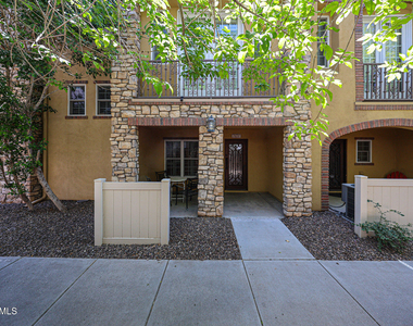 2434 E Roma Avenue - Photo Thumbnail 2