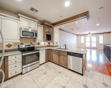 2434 E Roma Avenue - Photo Thumbnail 17