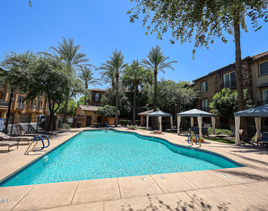 2434 E Roma Avenue - Photo Thumbnail 36
