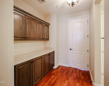 2434 E Roma Avenue - Photo Thumbnail 27