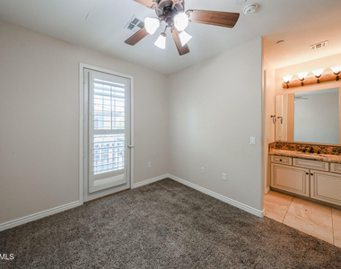 2434 E Roma Avenue - Photo Thumbnail 23