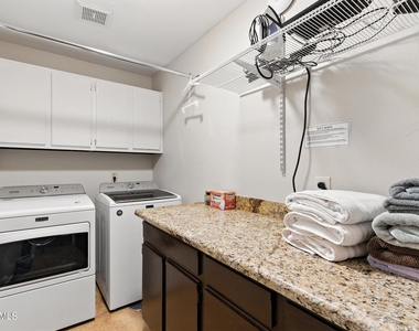 5851 E Beck Lane - Photo Thumbnail 38