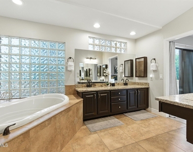 5851 E Beck Lane - Photo Thumbnail 33