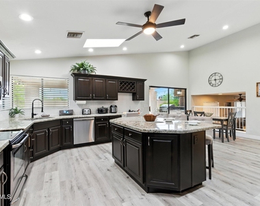 5851 E Beck Lane - Photo Thumbnail 22