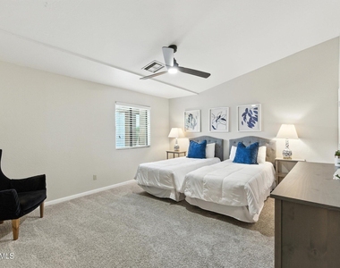 5851 E Beck Lane - Photo Thumbnail 41