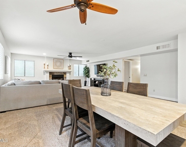 5851 E Beck Lane - Photo Thumbnail 18