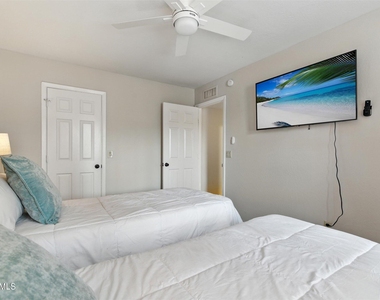 5851 E Beck Lane - Photo Thumbnail 42
