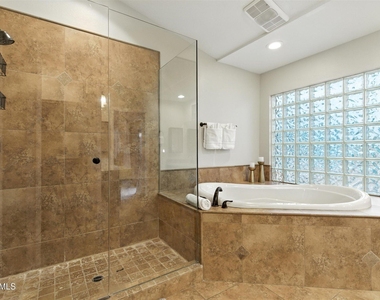 5851 E Beck Lane - Photo Thumbnail 35