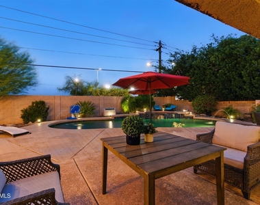 5851 E Beck Lane - Photo Thumbnail 4