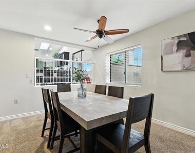 5851 E Beck Lane - Photo Thumbnail 17