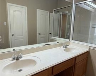 929 Mesa Vista Drive - Photo Thumbnail 22