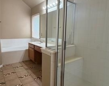 929 Mesa Vista Drive - Photo Thumbnail 25