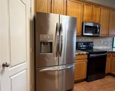 929 Mesa Vista Drive - Photo Thumbnail 12