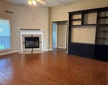 929 Mesa Vista Drive - Photo Thumbnail 9