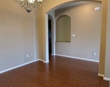 929 Mesa Vista Drive - Photo Thumbnail 15