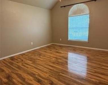 929 Mesa Vista Drive - Photo Thumbnail 19