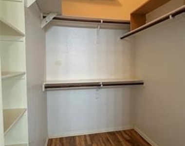929 Mesa Vista Drive - Photo Thumbnail 21