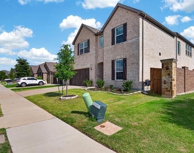 636 Corner Post Path - Photo Thumbnail 35