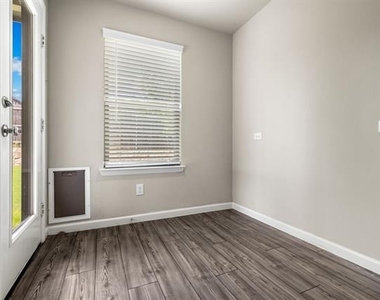 468 Pebble Brook Lane - Photo Thumbnail 15
