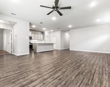 468 Pebble Brook Lane - Photo Thumbnail 7