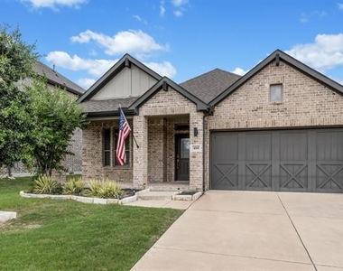 468 Pebble Brook Lane - Photo Thumbnail 2