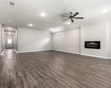 468 Pebble Brook Lane - Photo Thumbnail 6