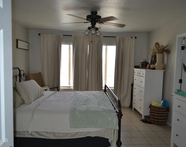 1441 W Montebello Avenue - Photo Thumbnail 6