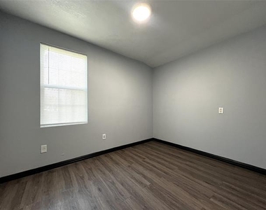 5205 Calloway Street - Photo Thumbnail 13