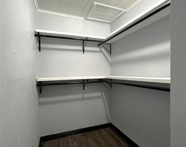 5205 Calloway Street - Photo Thumbnail 11