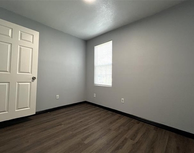 5205 Calloway Street - Photo Thumbnail 16