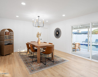 6002 E Hartford Avenue - Photo Thumbnail 10