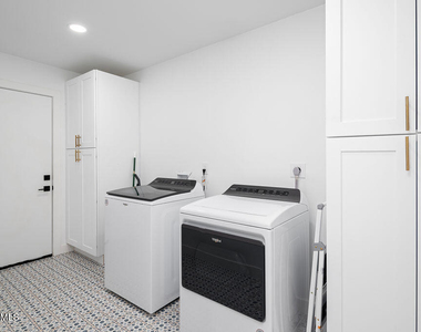 6002 E Hartford Avenue - Photo Thumbnail 19