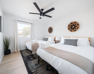6002 E Hartford Avenue - Photo Thumbnail 20