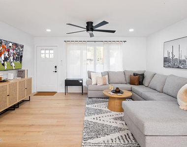6002 E Hartford Avenue - Photo Thumbnail 11