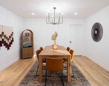 6002 E Hartford Avenue - Photo Thumbnail 12