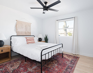 6002 E Hartford Avenue - Photo Thumbnail 17
